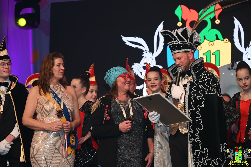 ../Images/Senioren carnaval 2024 257.jpg